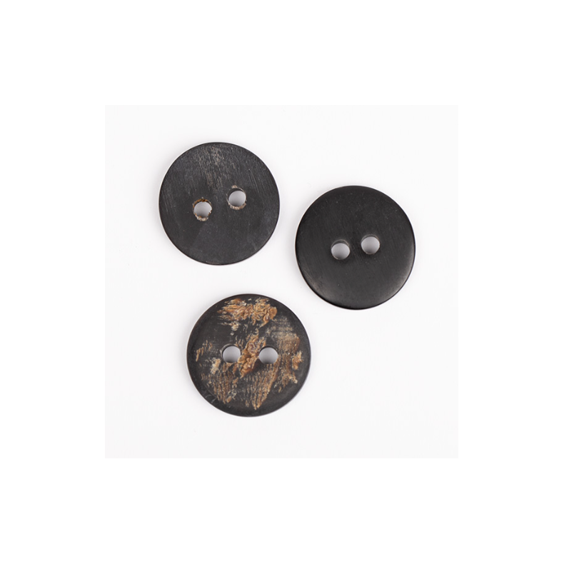 DROPS knap nr. 536: b�ffelhorn 25mm. Prisen er pr. stk.