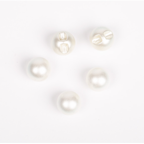 DROPS knap nr. 541: hvid perle 12mm. Prisen er pr. stk.