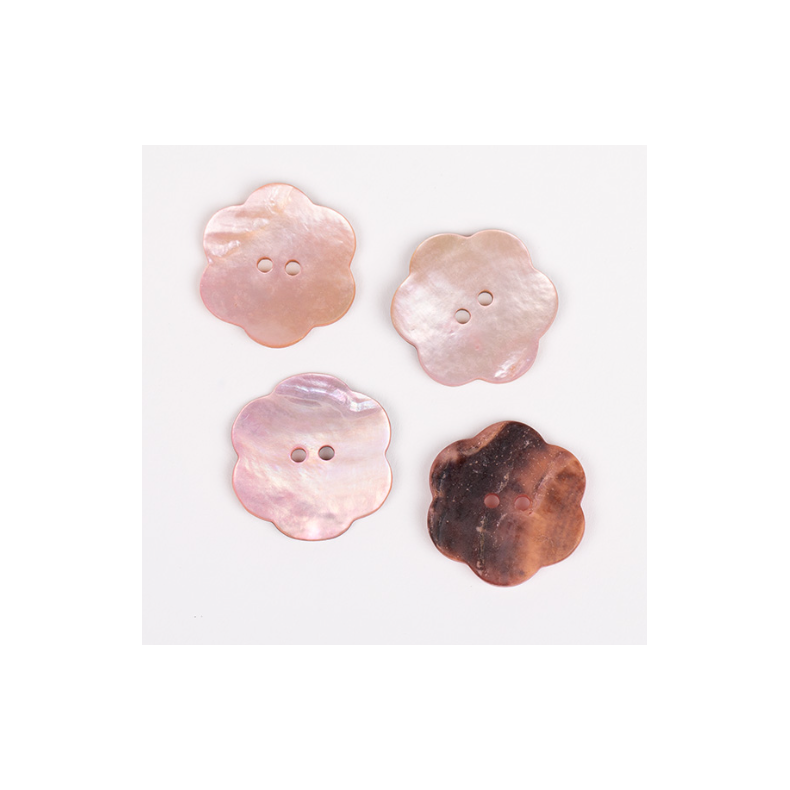 DROPS knap nr. 602: lys rosa perlemorsblomst 25mm. Prisen er pr. stk.