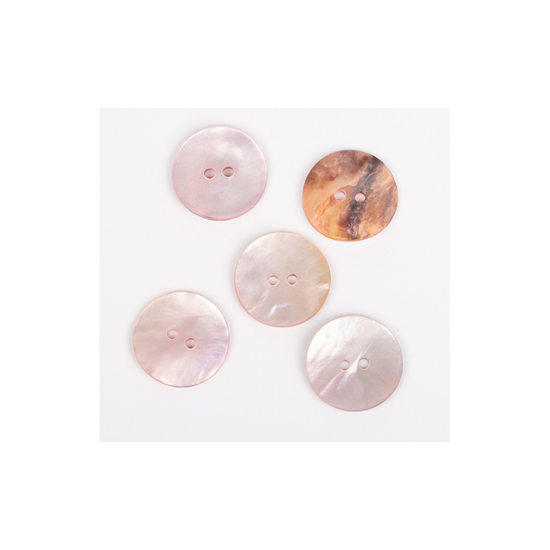 DROPS knap nr. 607: lys rosa perlemor 20mm. Prisen er pr. stk.