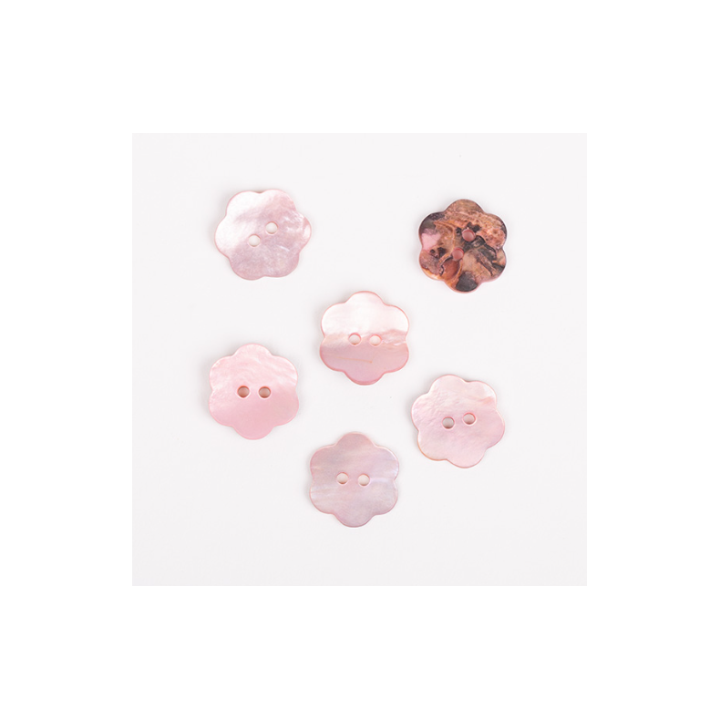 DROPS knap nr. 615: rosa perlemorsblomst 15 mm. Prisen er pr. stk.