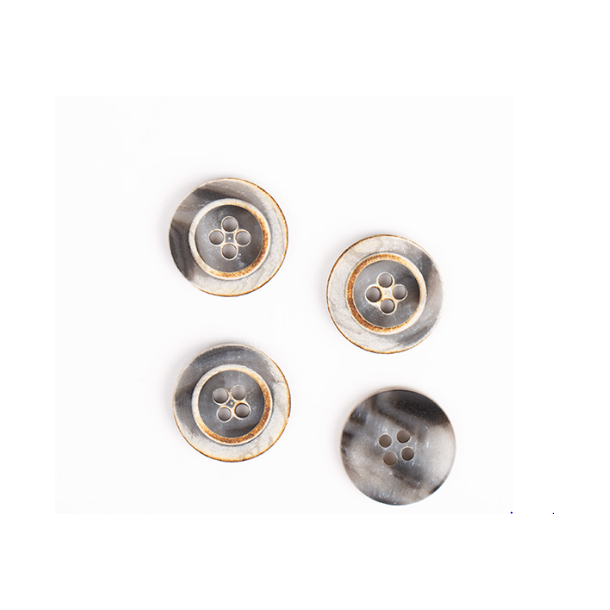 DROPS knap nr. 623: rget 18 mm. Prisen er pr. stk.