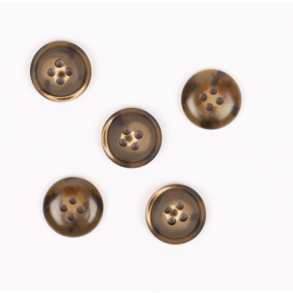 DROPS knap nr. 703: imiteret tr (valnd) 15mm. Prisen er pr. stk.